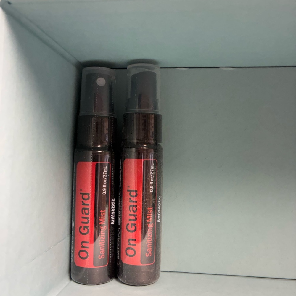 doTERRA On Guard spray x2

Sealed. Expiration 1/2023
